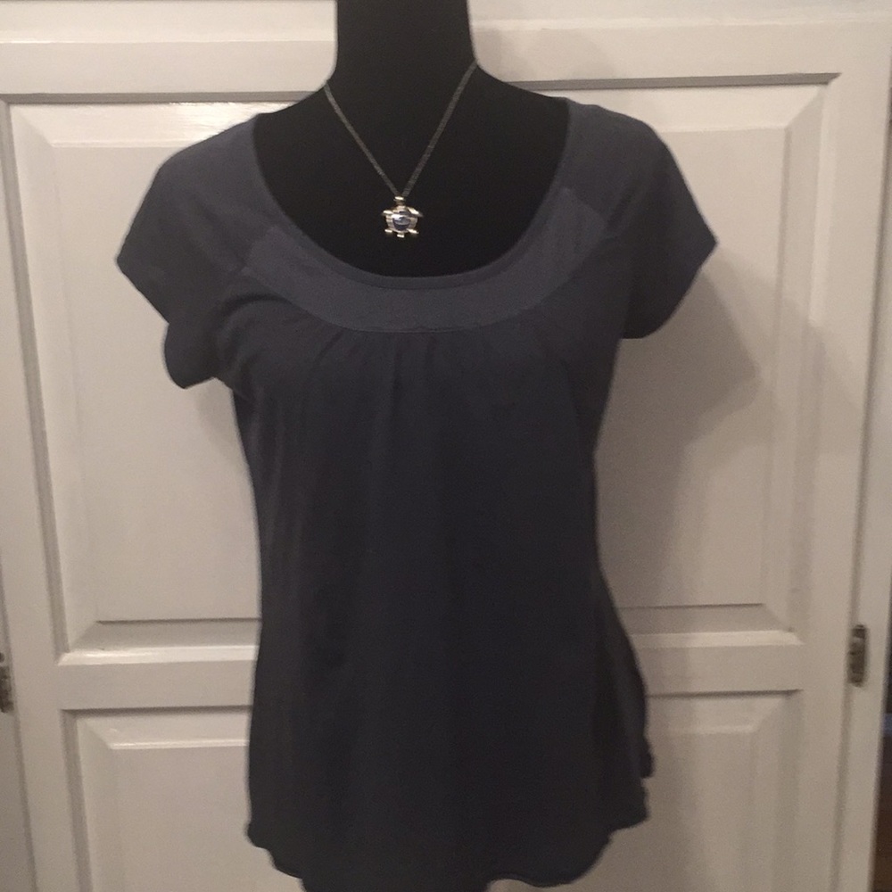 GAP tops - Picture 2 of 7